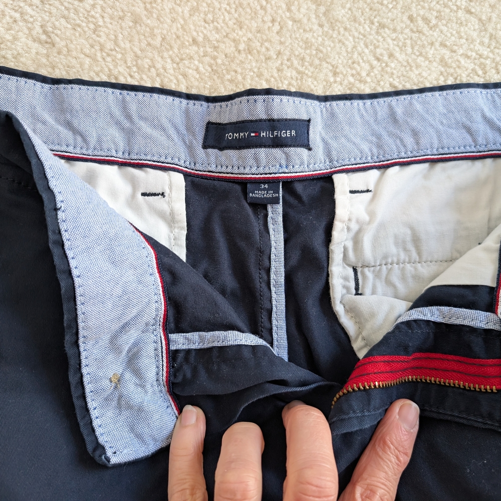 Tommy Hilfiger Men's Navy Shorts - M